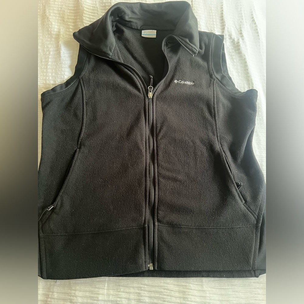Columbia Black vest
